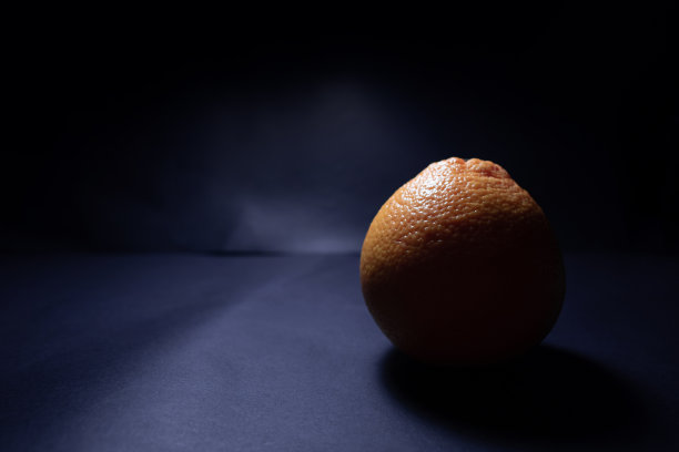 橙色带露珠-复制空间图片下载