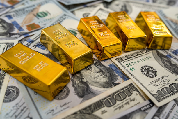 100张新美元钞票上的金条图片下载