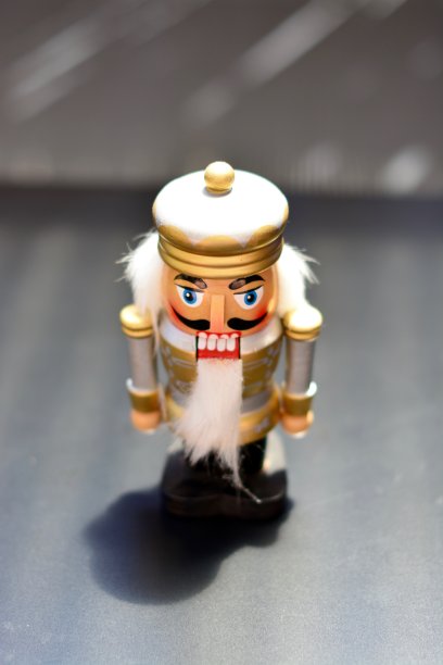 胡桃夹子，洋娃娃，模糊的背景图片下载