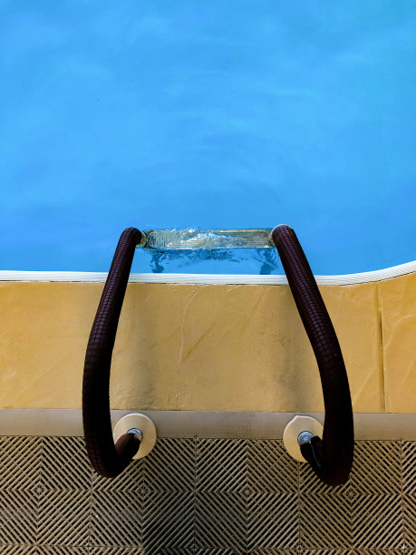 走进深渊图片下载