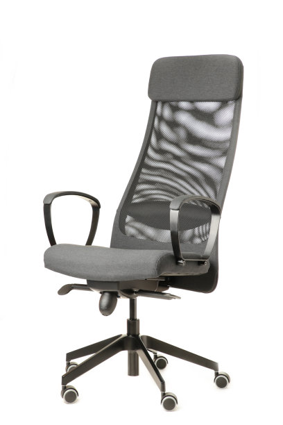 白色背景上孤立的灰色办公椅图片下载