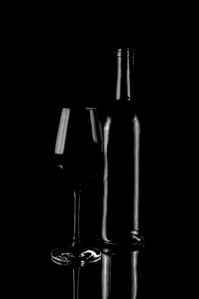 经典的黑色玻璃图片下载