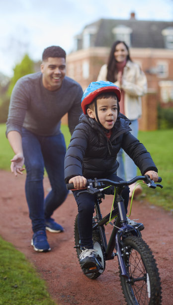 学习骑自行车图片下载