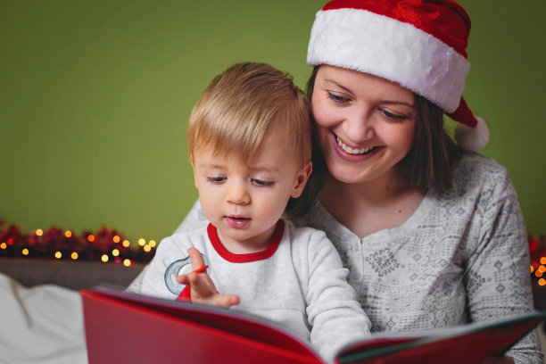 给我读一些童话故事素材图片