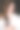 美丽的女人看着她的照片在手机上化妆和造型。图片下载