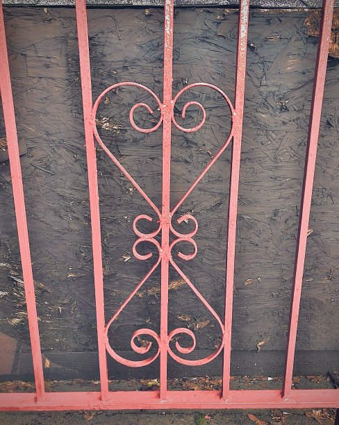 粉色的心栅栏图片下载