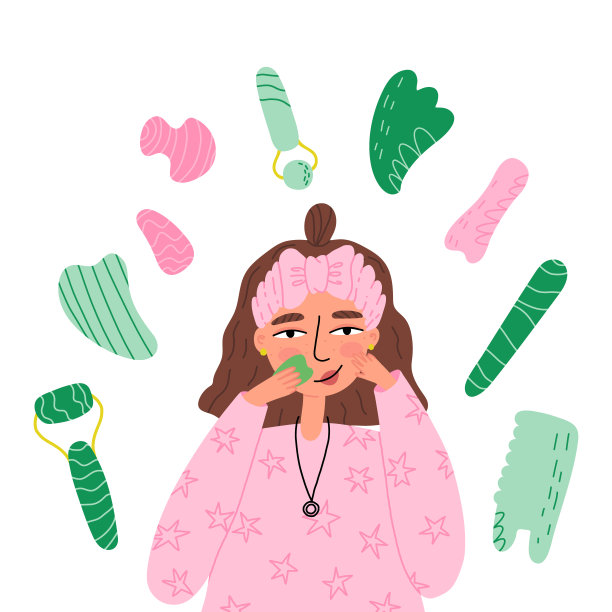 可爱的女人穿着睡衣，头带着美丽的刮痧石英刮刀在做面部按摩。各种形状的天然宝石滚轮，附近有按摩器。抗衰老面部护理，天然宝石水疗。图片下载