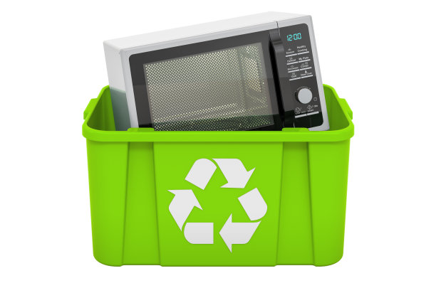 回收垃圾桶与微波炉，3D渲染隔离在白色背景图片下载