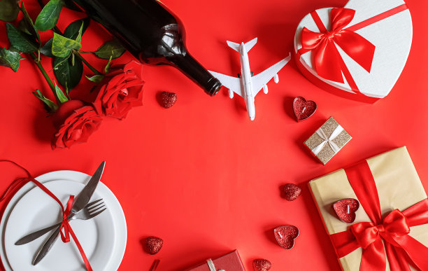 情人节。一个漂亮的礼物之旅。有选择性的重点。图片下载