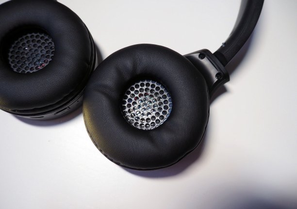 使用无线耳机图片下载