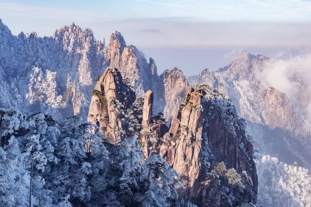 日落时分的黄山国家公园。图片下载