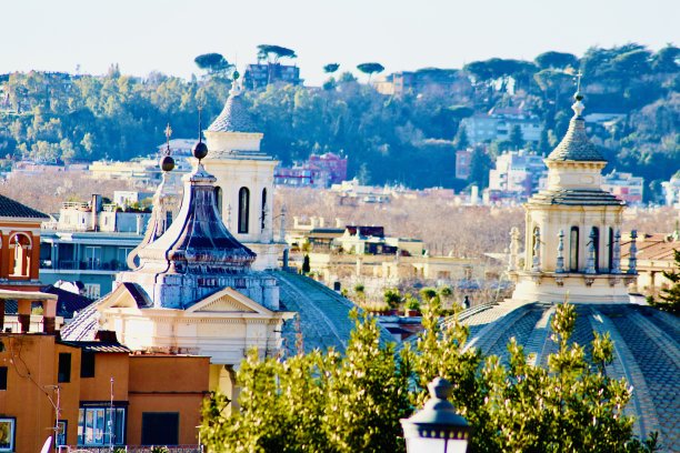 意大利罗马市中心的历史建筑图片下载