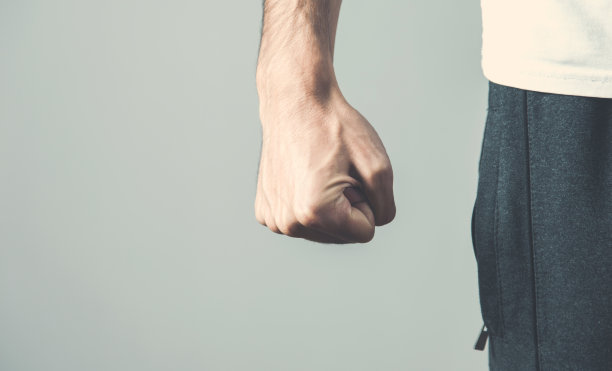 生气的人的拳头图片下载