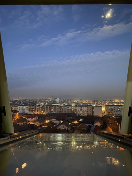 城市反射图片下载