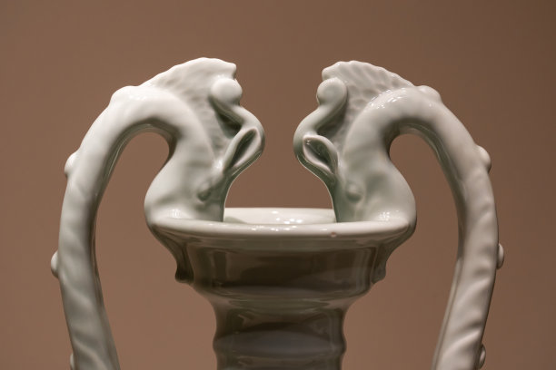 中国古代瓷瓶手柄特写图片下载