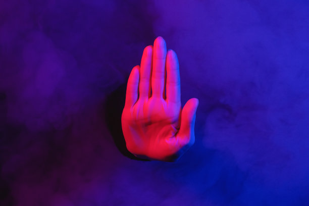 停止动作。图片下载