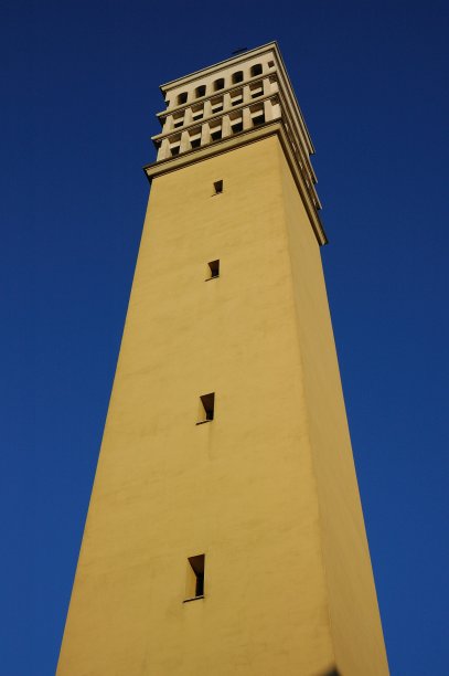 普拉托,意大利托斯卡纳。圣巴托洛梅奥教堂。钟楼。图片下载