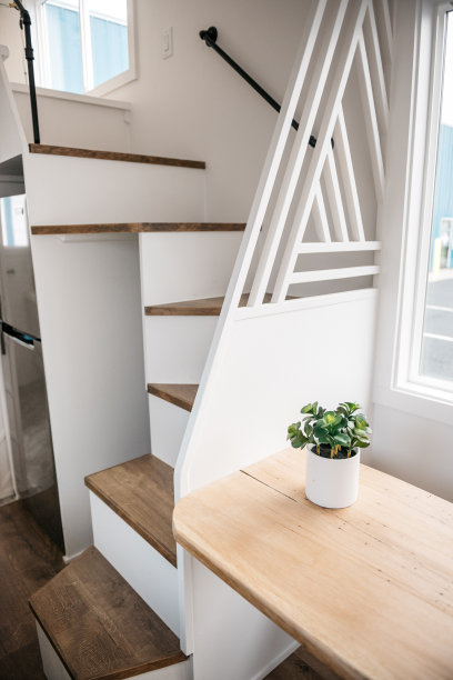 垂直照片的小房子内部装饰图片下载