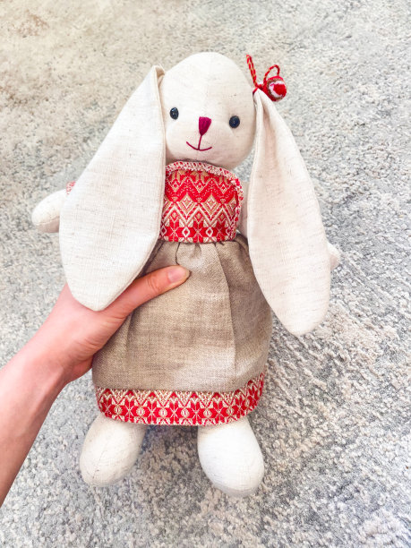 可爱的毛绒兔子兔娃娃图片下载