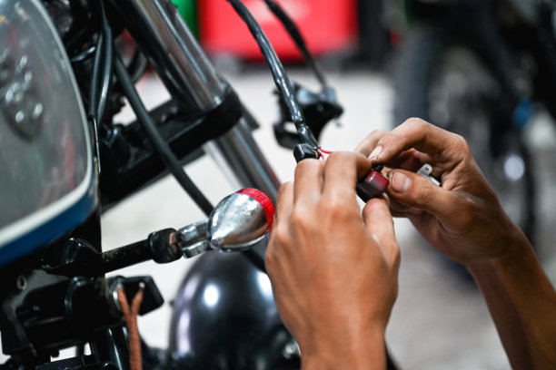 摩托车修理图片下载