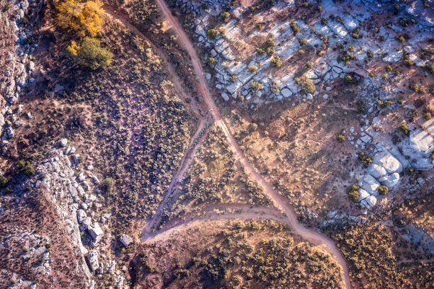 鸟瞰图周围的地质结构拱门国家公园图片下载