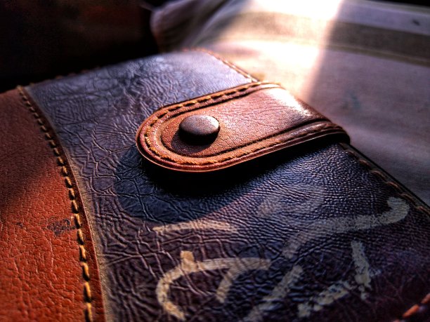 一本旧书图片下载