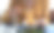 人物在餐厅里吃面条特写图片下载