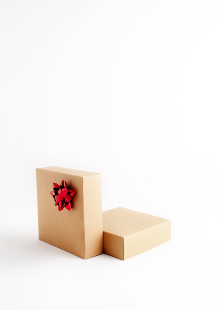 白背景红丝带硬纸盒图片下载