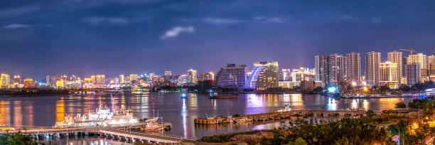 航拍三亚市夜景图片下载