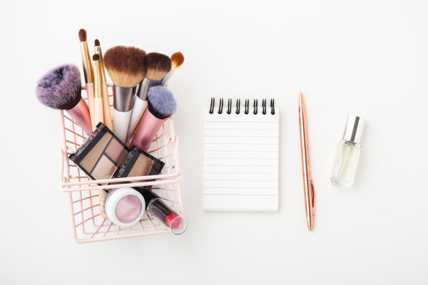 用笔记本化妆化妆品图片下载