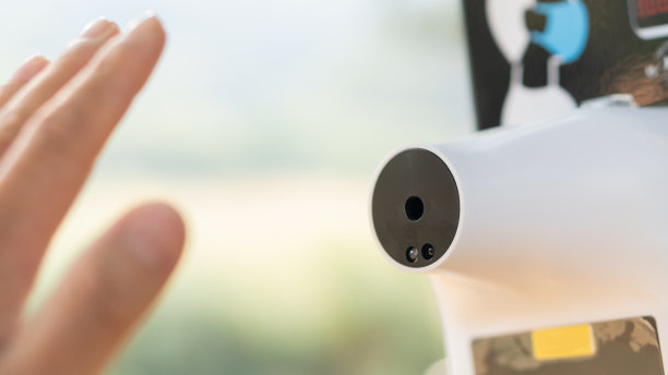 温度计可以安装在不同的位置，并可以手动测量。图片下载