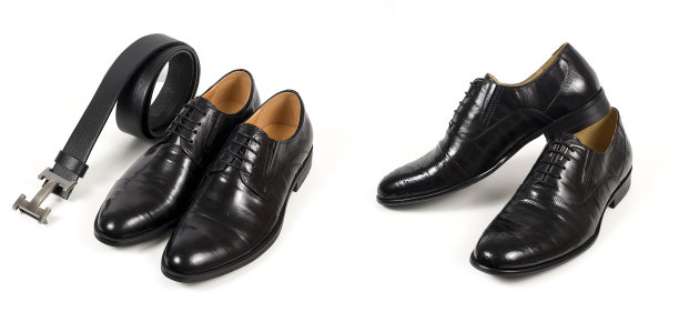 白色背景上的男士皮鞋和皮带图片下载