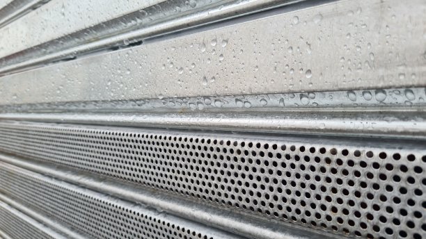 通过滚图片下载