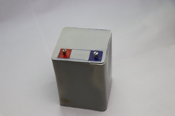 可充电12v电池组由锂离子电池。电子项目自制12v电池组图片下载