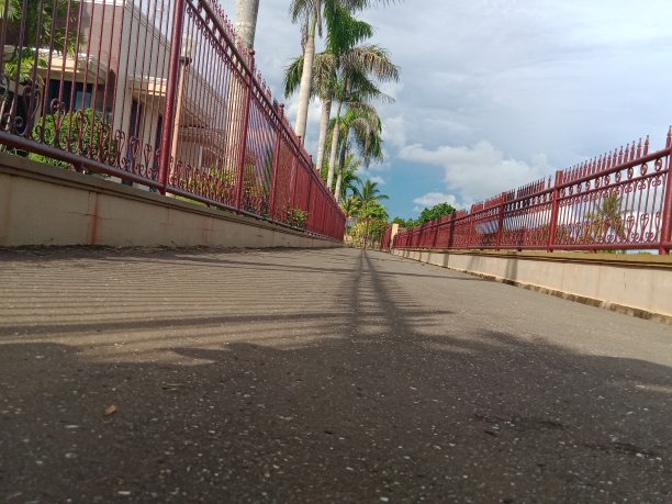 小巷子里有趣的拍照点图片下载