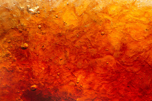 可乐加冰。食物背景，可乐特写，设计元素。啤酒泡泡微克，冰，泡泡，背景，冰块，抽象背景图片下载