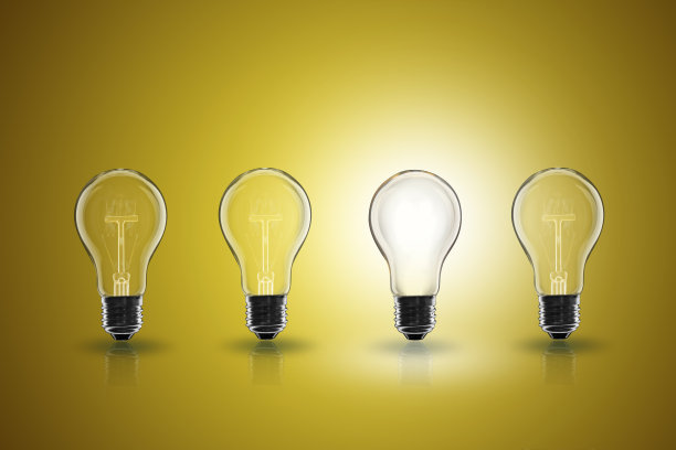 创意概念-灯泡上的颜色背景图片下载