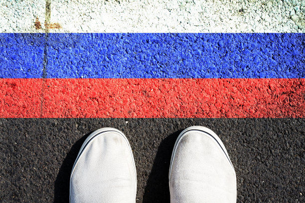 运动鞋和俄罗斯国旗。从以上观点。图片下载