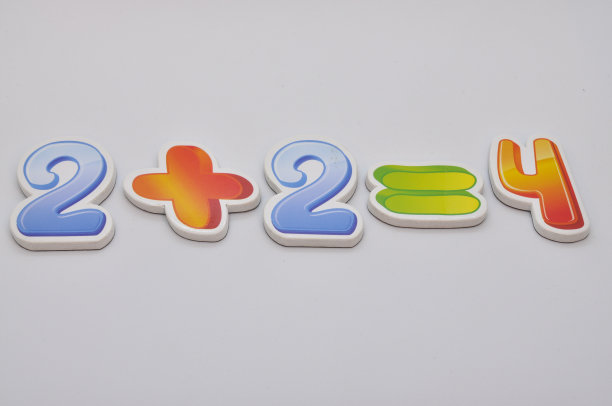 白色背景上的彩色数学符号图片下载