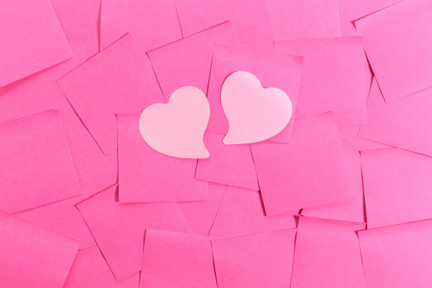 便利贴以粉红色作为背景图片下载