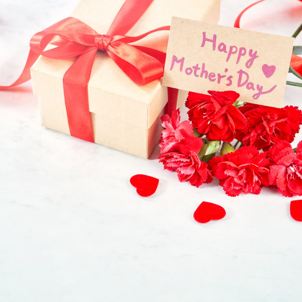 近距离的母亲节问候礼物的概念。图片下载