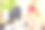 少女艺术家在耳机上使用图形平板电脑绘图图片下载