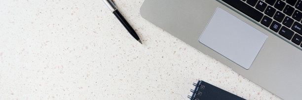 在家工作的桌子全景图片下载