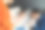 生病的小女孩躺在沙发上，听她父亲说话。母亲正在给女儿吃药和喝水。图片下载