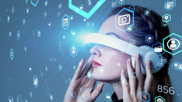 虚拟现实眼镜概念。未来的女人。图片下载