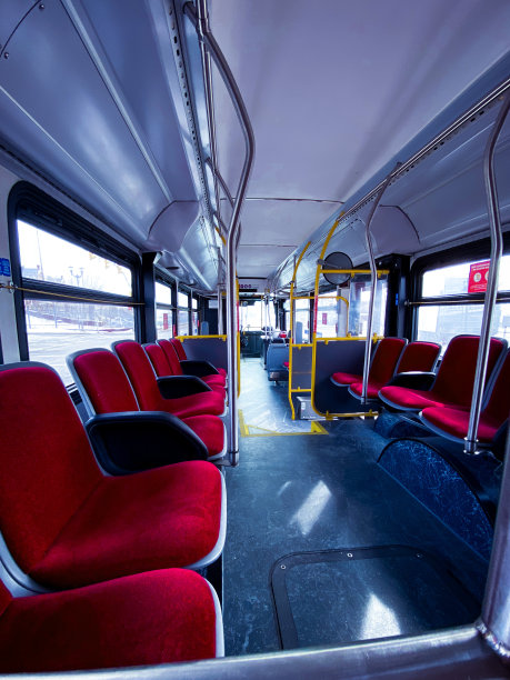 空的公交车图片下载