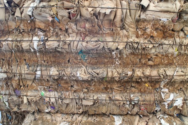 压成包的硬纸板图片下载