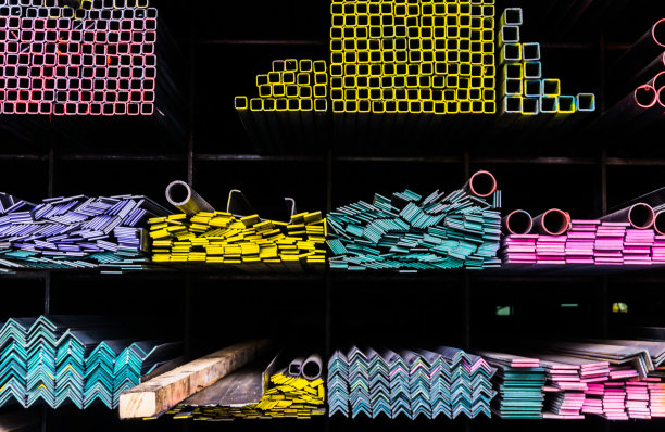 彩色摆整齐的钢图片下载