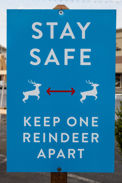 驯鹿社交距离标志图片下载