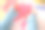Сhild男孩的女孩的手握着心剪出的毛毡。孩子们的创意——为情人节、母亲节或父亲节制作的图画和工艺品。前视图。彩纸，笔，剪刀桌子图片下载